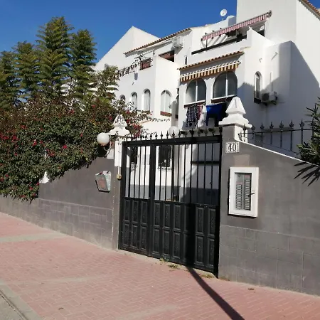 Casas Holiday - El Paraiso Torrevieja