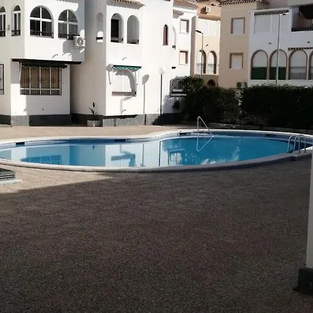 Casas Holiday - El Paraiso Torrevieja